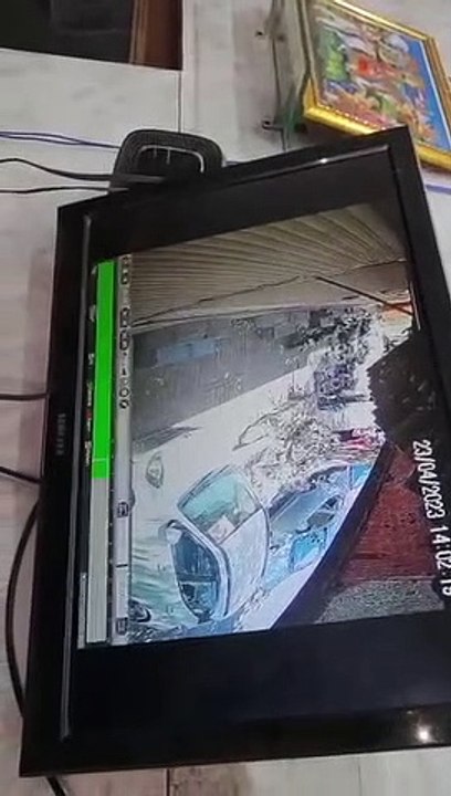 दिनदहाड़े कार से 31 तोला सोना चोरी