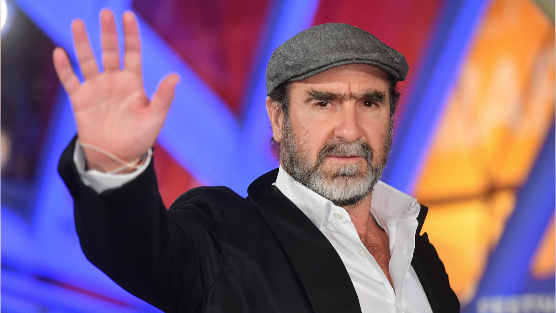 Je suis ange et démon" : Éric Cantona se confie sur son tempérament  impulsif - Voici
