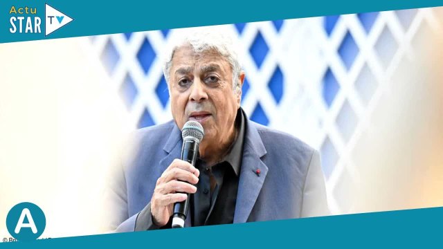Enrico Macias bouleversant sur son enfance : “J’ai vécu dans la violence”