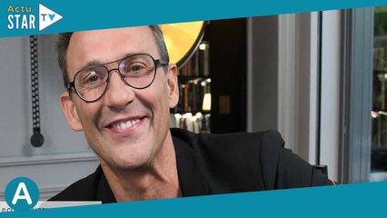 « J'ai passé une annonce sur Tinder » : Julien Courbet partage une photo de la fête d'anniversaire d