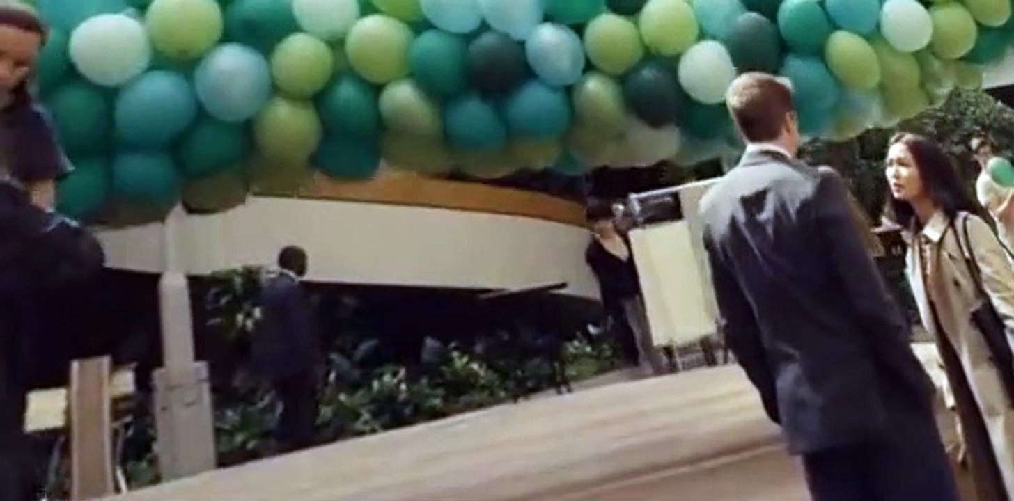 Homecoming S02 E02