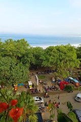 Senin, Pantai Pangandaran Kembali Padat Pengunjung