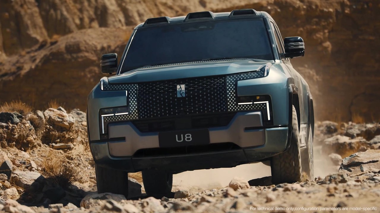 BYD DiSus System The Yangwang U8 Offroad Experience