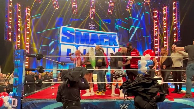 Rey Mysterio sings happy birthday to Kurt Angle after wwe smackdown ends