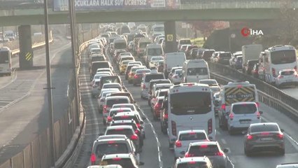 Haftanın ilk iş günü trafik yoğunluğu yaşanıyor