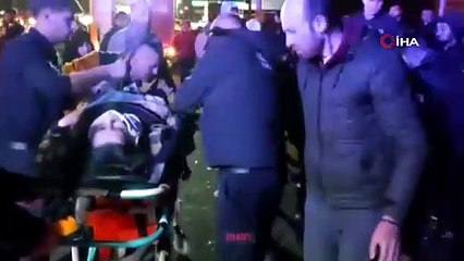 Tur minibüsü ile otomobil çarpıştı: 20 kişi yaralandı