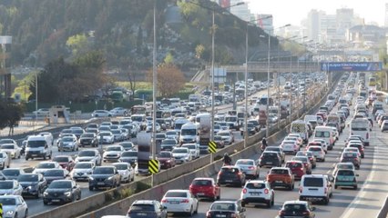 Bayram tatili bitti, İstanbul’da trafik yoğunluğu başladı