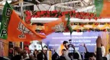 Railway station buzzing with Modi's slogans