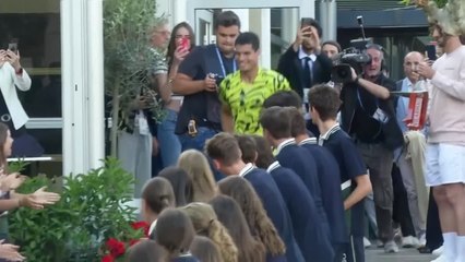 Carlos Alcaraz se da el chapuzón de la victoria del Conde de Godó en Barcelona