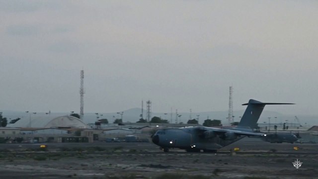 دول العالم تتسابق لإجلاء رعاياها من #السودان.. ونقل البعثتين القطرية والأردنية إلى بورتسودان #العربية #الخرطوم