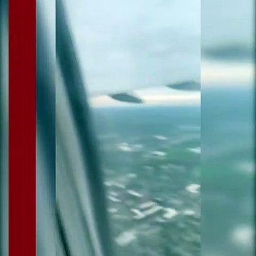 Havada panik! Kuş sürüsüne çarpan uçağın motoru alev aldı