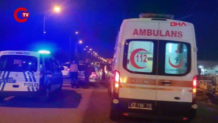 Tatilden dönüyorlardı... Otomobilden inip bıçak ve sopalarla birbirlerine saldırdılar!