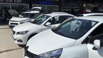 Oto galerici Murat Açıkgöz: "Bayi şu anda liste fiyatına göre değil de, internet rakamına göre araç satıyor"