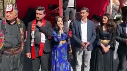 Hakkari'de HDP'li vekiller, PKK'lı teröristler tarafından karşılandı