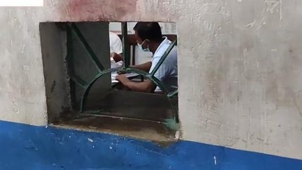 হুগলি: ক্যামেরা দেখে চিকিৎসা শুরু করলো ডাক্তার, হাসপাতালে হচ্ছে টা কি ..!