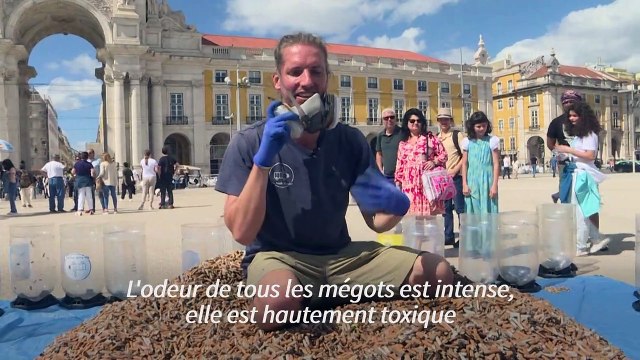 A Lisbonne, un énorme un tas de mégots pour dénoncer leur impact sur l'environnement