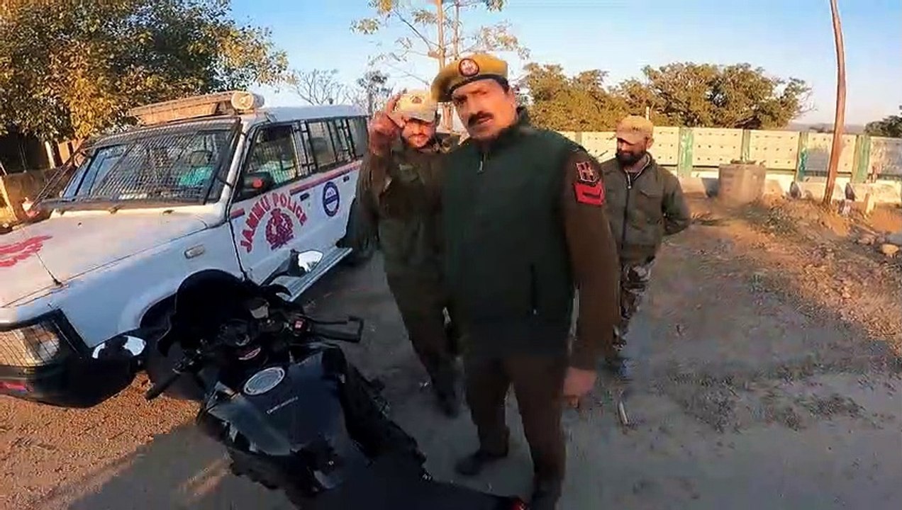 Jammu Police ne Yamaha R1 seize kar di Angry Police vs Superbikes .. Loud bikes reaction
