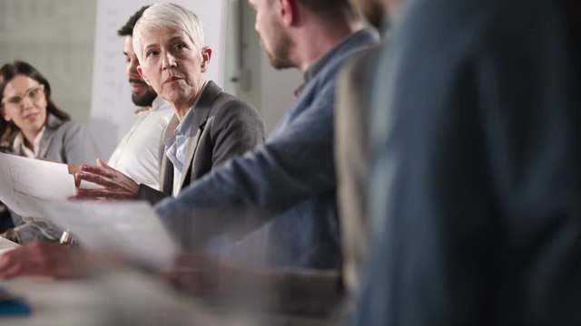 Retraites : ce que vont devenir les mesures pour l’emploi des seniors, retirées de la réforme