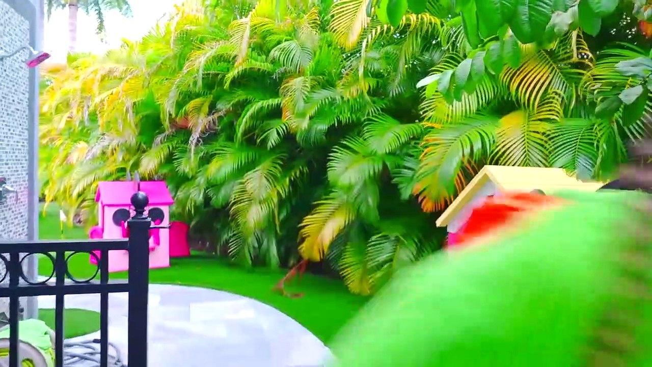 ناستيا وأرتيم يبحثان عن الطفلة ميا