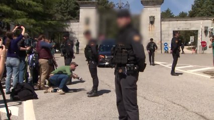 Los restos de Primo de Rivera salen del Valle de Cuelgamuros, donde estaban desde 1959