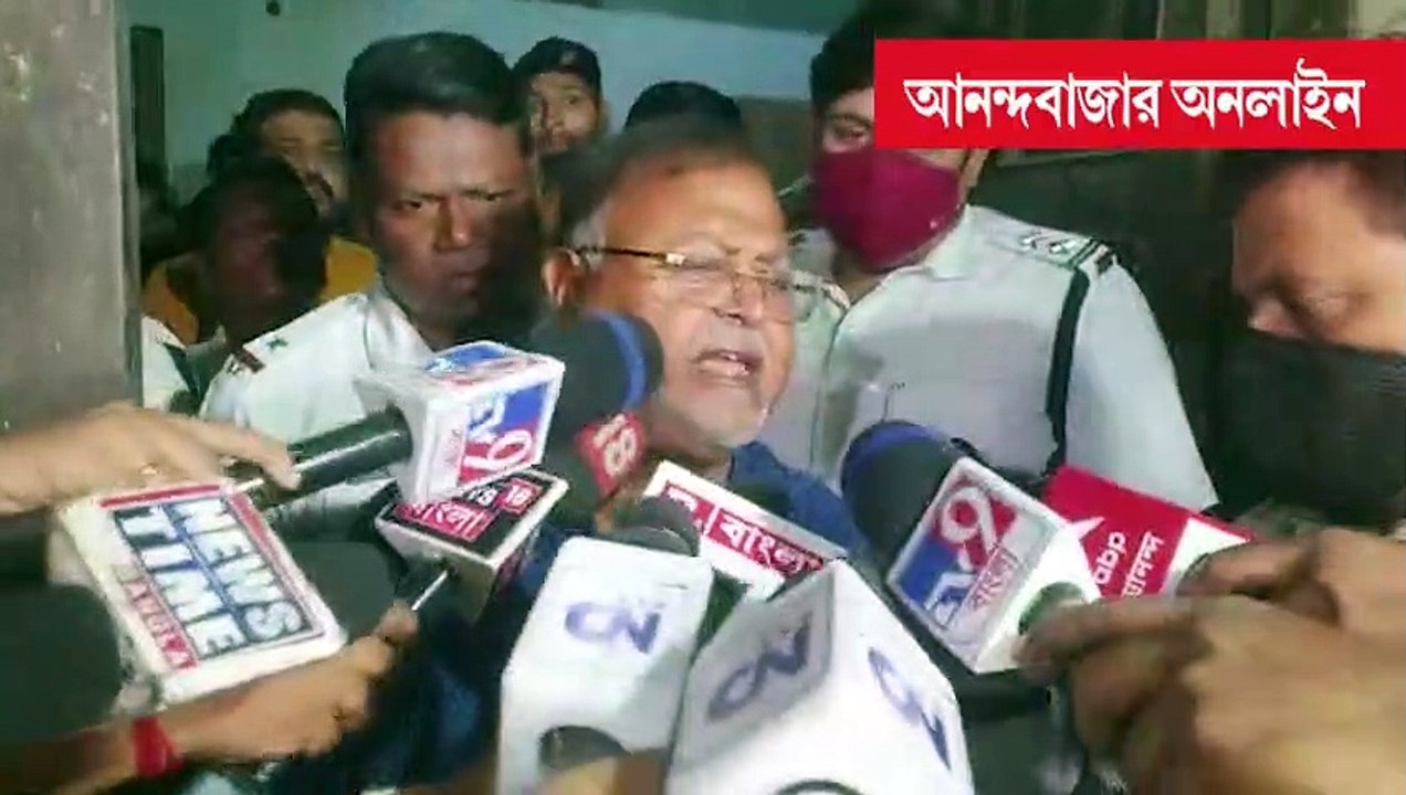 'ঘনিষ্ঠ' অর্পিতার বাড়িতে কোটি কোটি টাকা কী ভাবে এল?