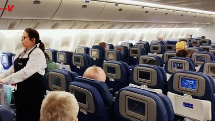 Social Media Reignites Airplane Seat-Swapping Debate
