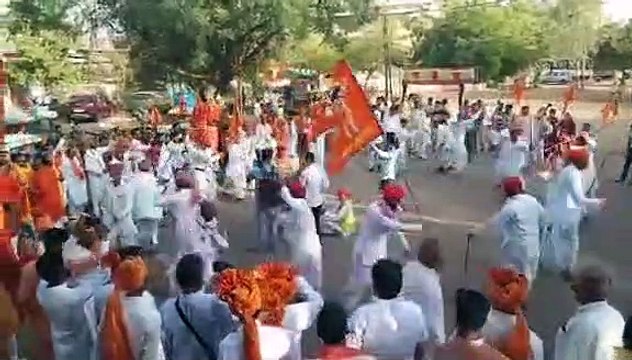परशुराम जयंती के अवसर पर मनासा शहर में निकला भव्य चल समारोह, हजारों की संख्या में समाजजन हुए शामिल