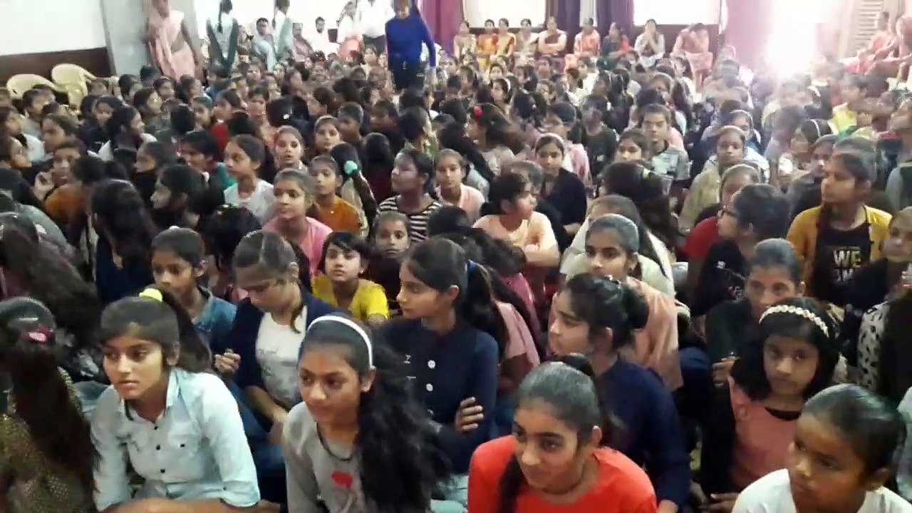 लेपटॉप वितरण योजना पर सरकारी की अनदेखी का ग्रहण!