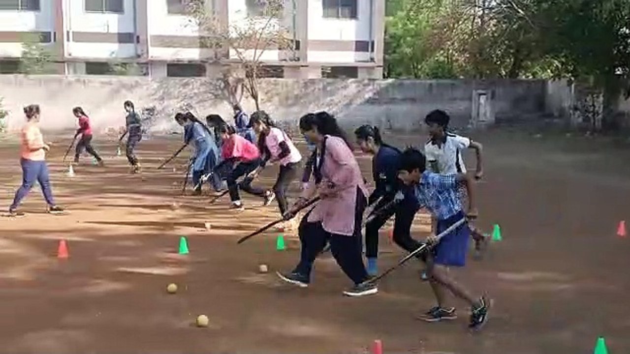 सीएम राइज स्कूल में विद्यार्थियों के लिए संचालि...