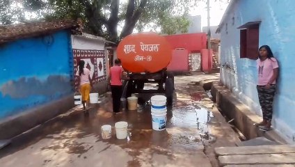 देखो ....Bhilai नल है फिर टैंकर का दोपहर में क्यों कर रहे इंतजार