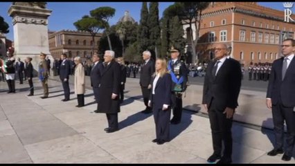 25 aprile, vigilia fra le polemiche e Meloni tace
