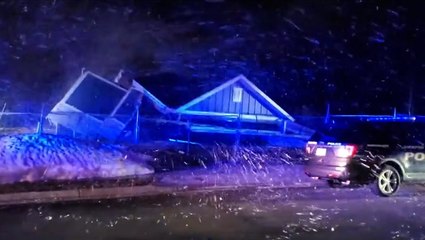 Moment homes crumble and slide off cliff in Utah