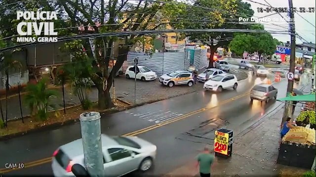 Polícia divulga novas imagens que mostram instrutor de autoescola sendo arrastado por carro em BH