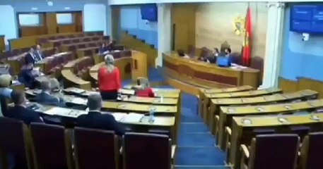 Draginja Vuksanović-Stankić incident u Skupštini Crne Gore - vređa narodne poslanike