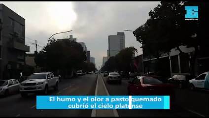 El humo y el olor a pasto quemado cubrió el cielo platense