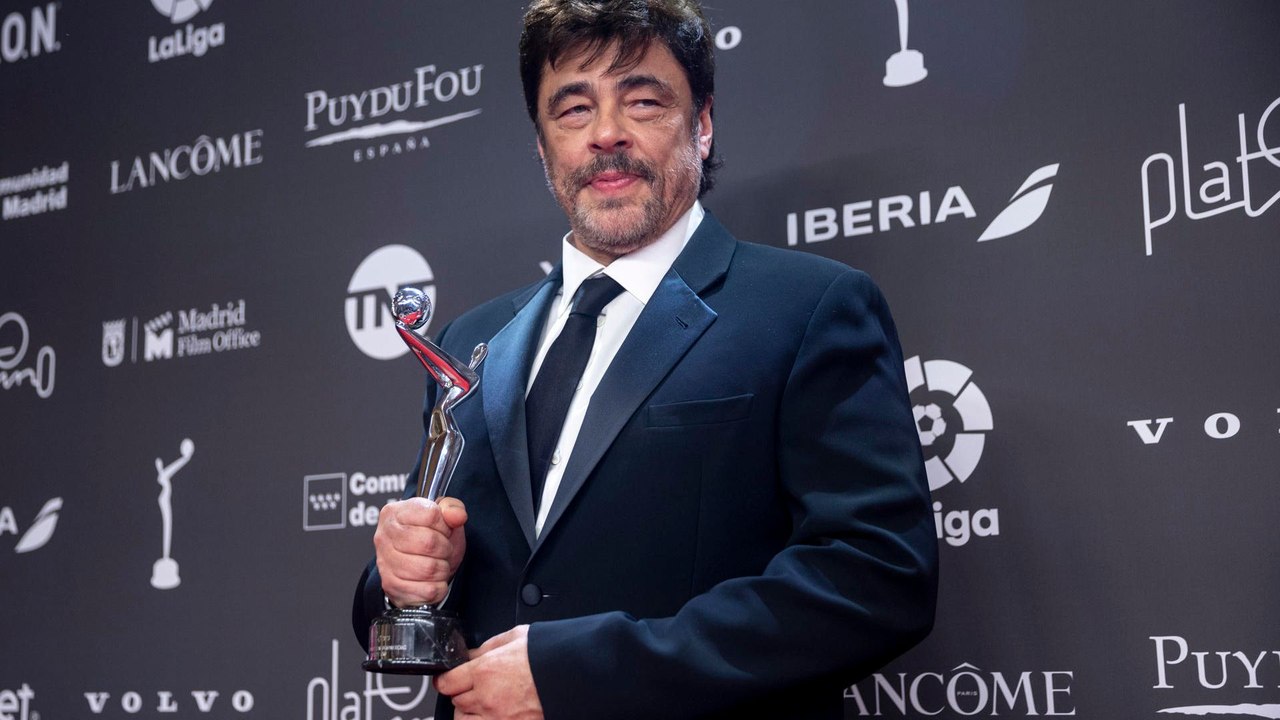Benicio del Toro rinde homenaje al mundo hispano en los Premios Platino: "yo pertenezco a esa línea"