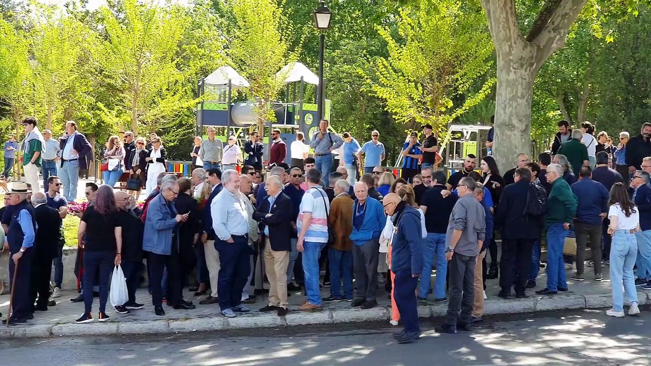 Falangistas en el sepelio de José Antonio Primo de Rivera.