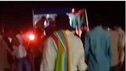 ఆదిలాబాద్: ఘోర రోడ్డు ప్రమాదం.. ఇద్దరికి తీవ్ర గాయాలు