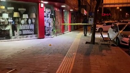 İzmir’de bıçaklı ve silahlı saldırıya uğrayan adam öldü