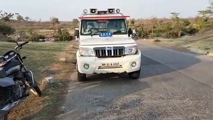 What did the waves of Dhasan river spew in a closed sack, the sensatio