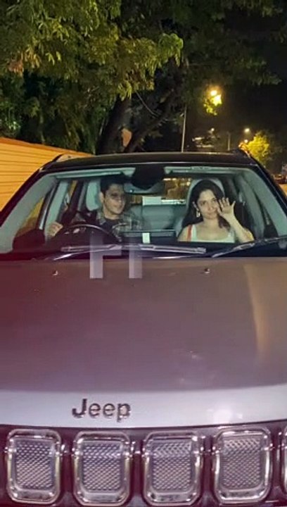 Tamannaah Bhatia, Vijay Varma Enjoy Dinner Date in Mumbai