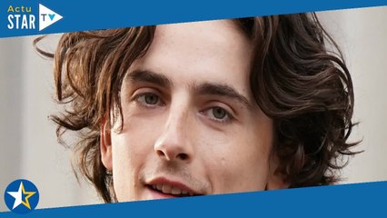 Timothée Chalamet en total look cuir pour un tournage dans le métro aux côtés de Martin Scorsese