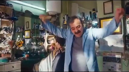Şahan Gökbakar’dan Yeni Rakı’nın '14 Mayıs' göndermeli reklam filmine sert tepki: Yiyorsa bir tarafınız "Akp gittiği gün" diye yapaydınız kampanyanızı?! Yemedi mi?!