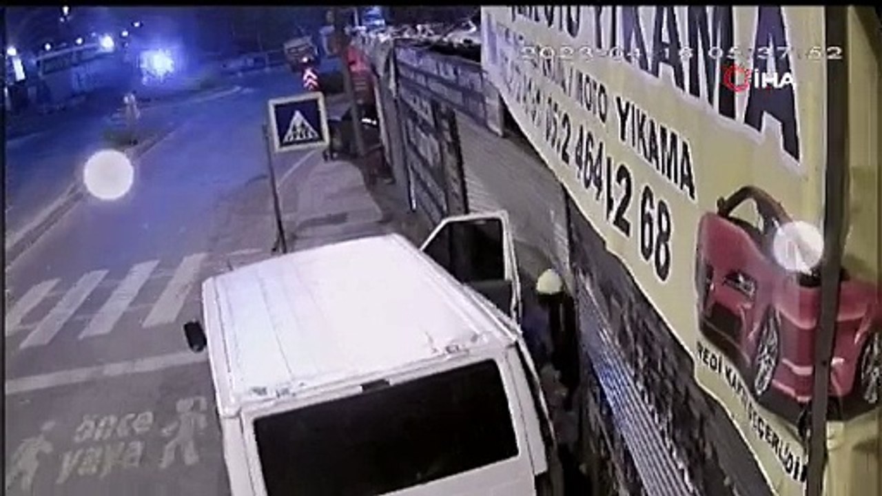 İstanbul’da film gibi soygun kamerada