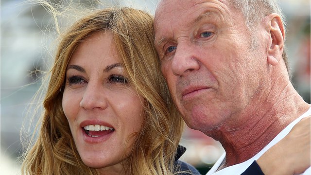 Voici - Mathilde Seigner : son hommage bouleversant à Yves Rénier, deux ans après sa mort