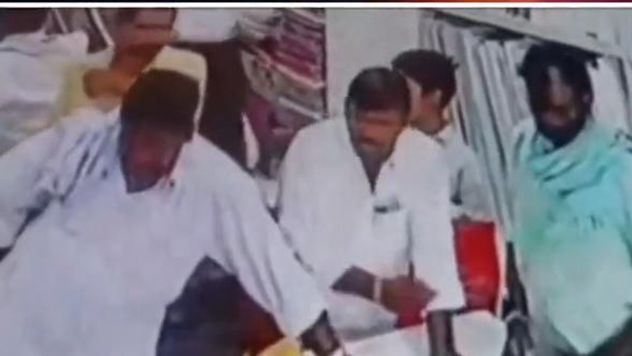 నాగర్ కర్నూల్: బట్టల షాపులో చోరీ.. సీసీ ఫుటేజ్ వైరల్