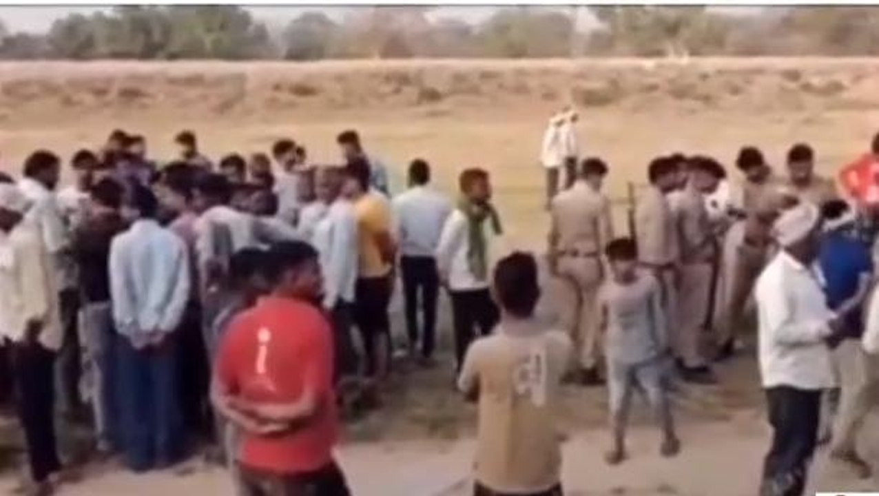 आगरा: संदिग्ध परिस्थितियों में युवक का शव मिलने से फैली सनसनी, परिजनों में मचा कोहराम