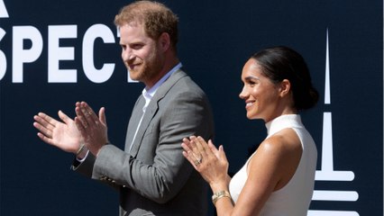 VOICI - Prince Harry : Meghan Markle refuse de l’embrasser en public pendant un match, des vidéos révélées !
