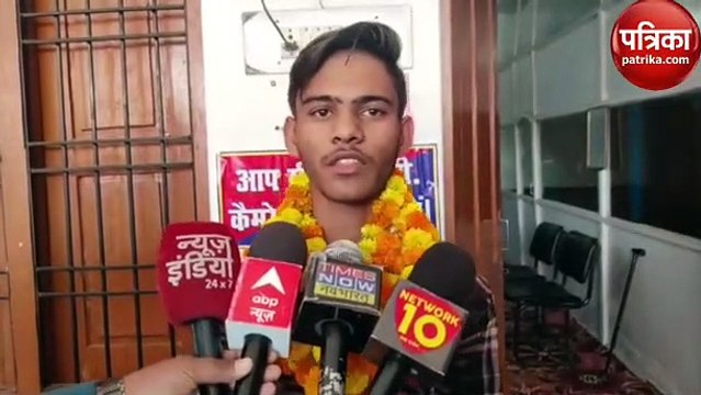 Up Board Result 2023 : यूपी बोर्ड की हाईस्कूल परीक्षा में रचित ने रचा इतिहास, तिरुपति और प्रतिमा ने प्रदेश में बनाया स्थान