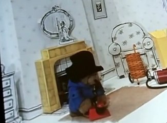 Paddington Tv Series Paddington Tv Series E015 Paddington Cleans Up